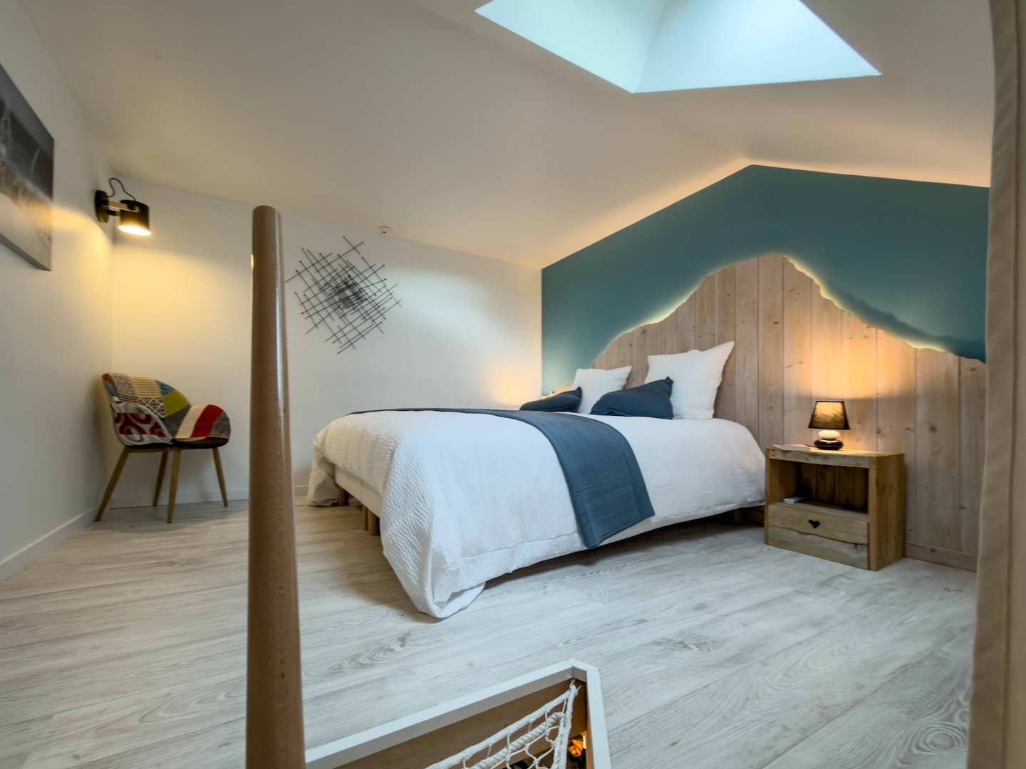 Chambre (5) - Gîte L'Ostal en Chartreuse Entrée de la Ninette au Domaine de Maubuisson, location de vacances à Ver-sur-Mer en Normandie, tout proche des plages du débarquement